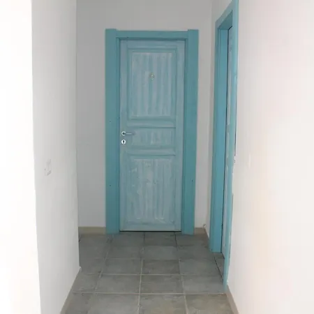 Vel Mari - On The Hotell