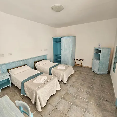 Vel Marì - On The Hotel